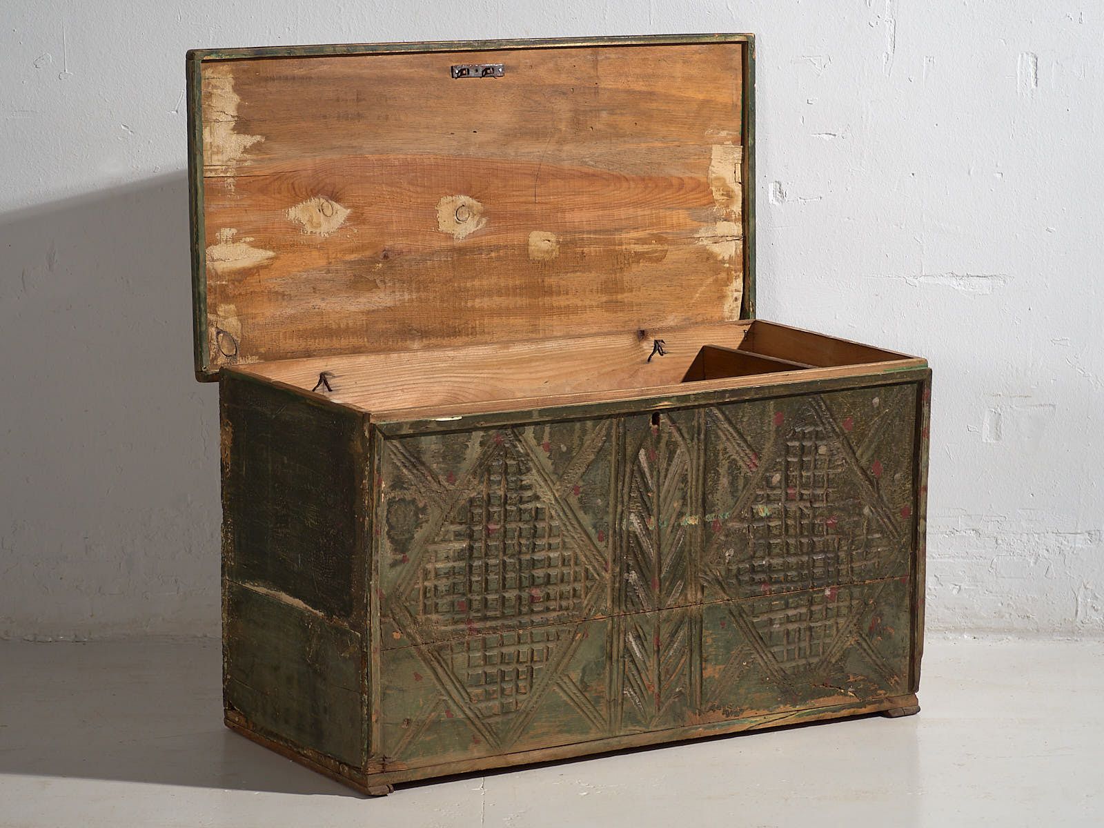 Antique Green Patina Antique Chest (C.1920) #58 photo Furniture