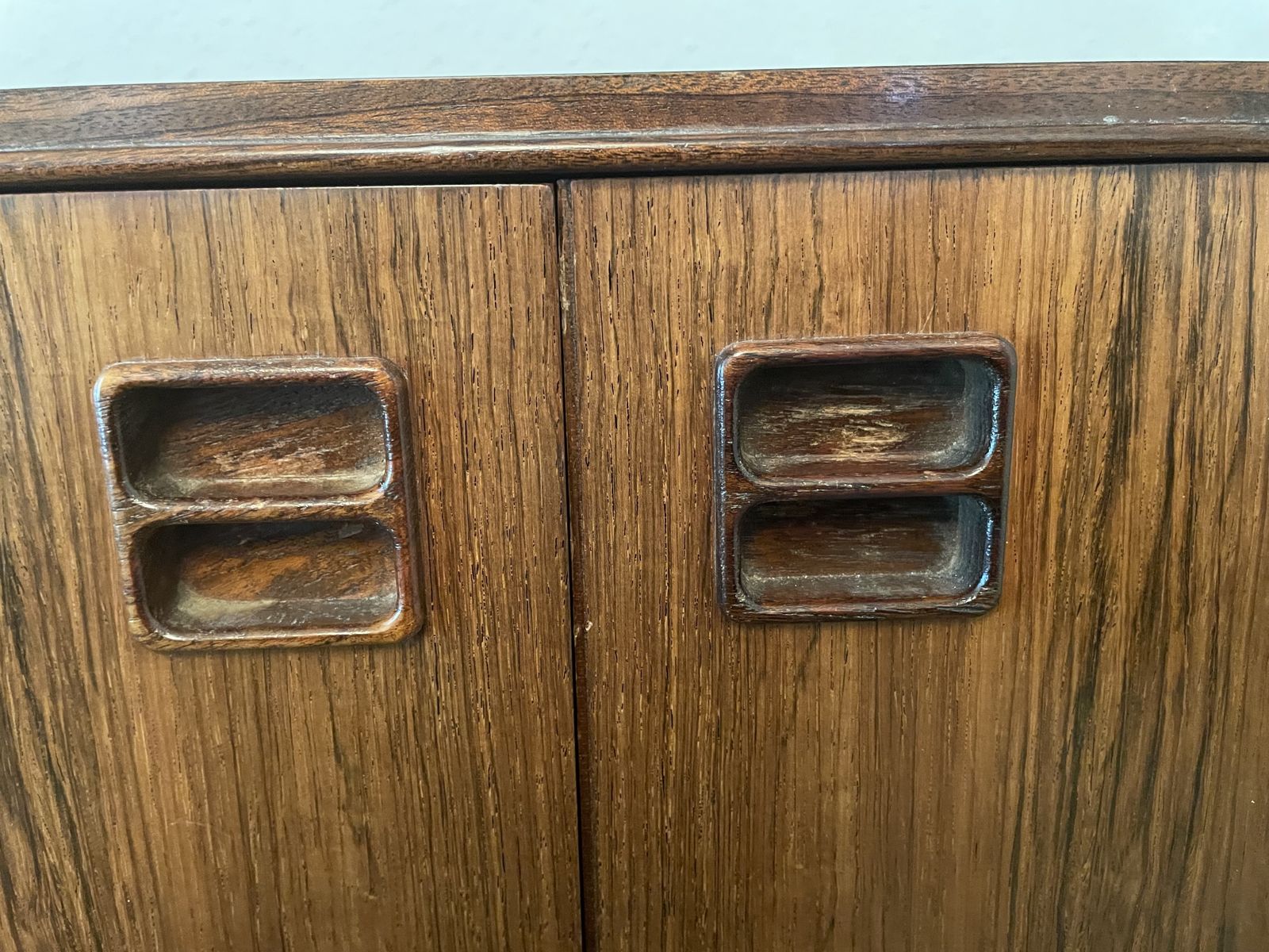 Beithcraft Rare Rosewood Sideboard By Guille / Van Rossi Mid Century photo vintage