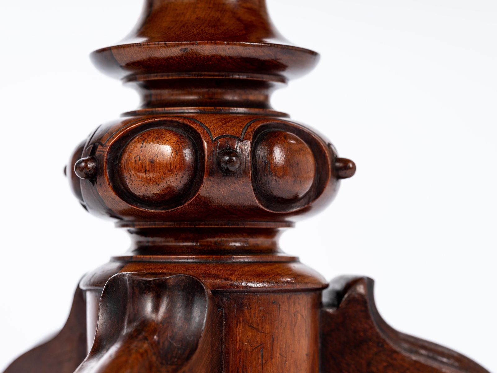 The Gold 'H.R.H' Monogrammed Victorian Piano Stool, Eclectic Late 19th Century English Antique Adjustable Carved Rosewood Stool. photo Furniture