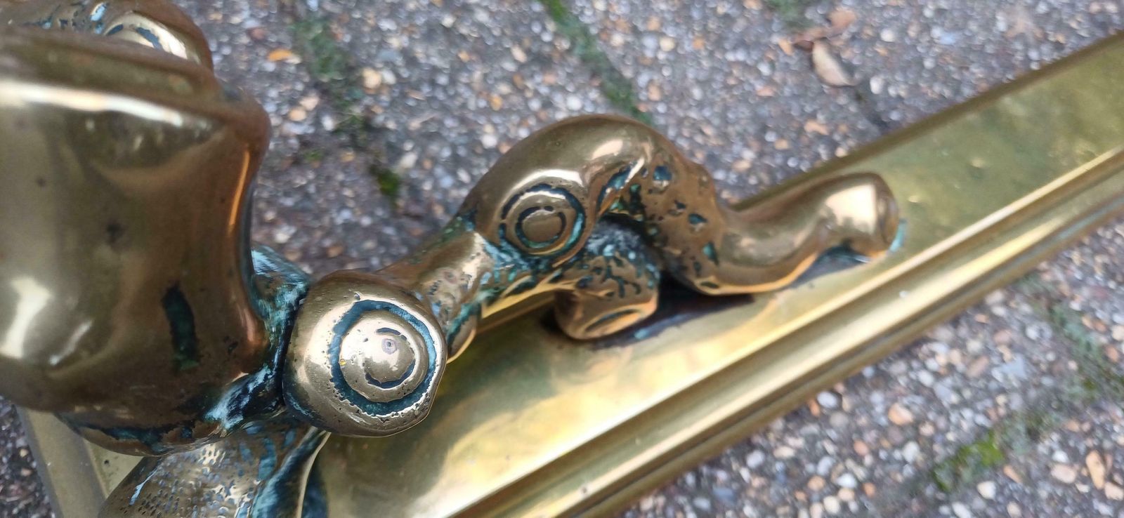 Large Restored Victorian Brass Fender With Matching Fire Irons Superb Quality And Beautifully Preserved photo vinterior