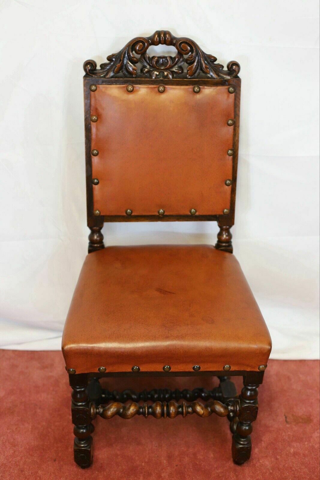 photo vinterior Levely Set Of Eight Victorian Jacobean Oak Dining Chairs