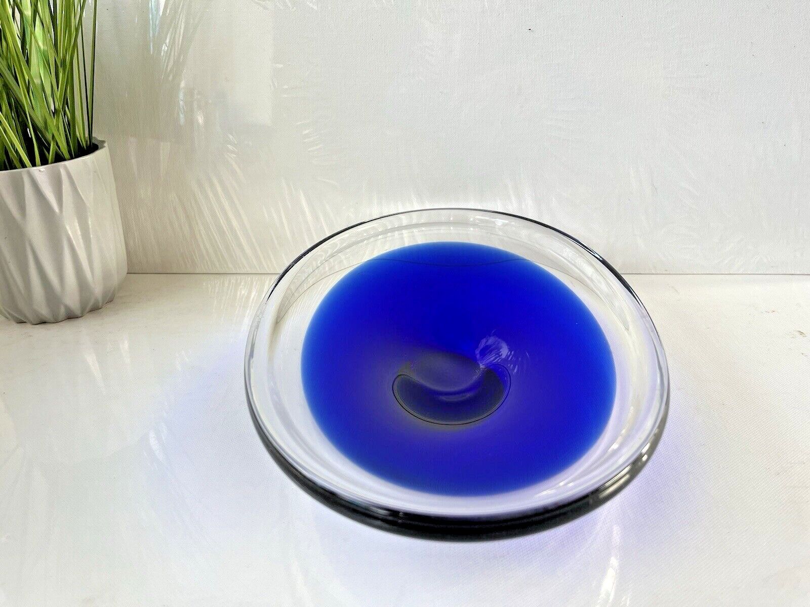 Swedish Mid Century Modern Flygsfors Blue Freeform Art Glass Bowl   Paul Kedelv photo 70.0