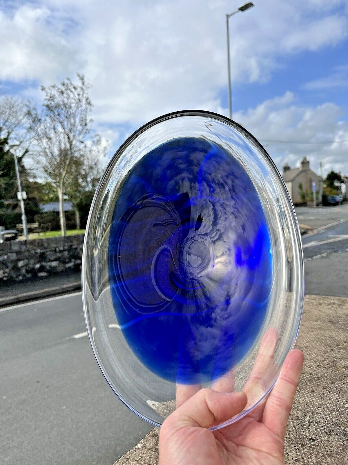 photo vintage Swedish Mid Century Modern Flygsfors Blue Freeform Art Glass Bowl   Paul Kedelv