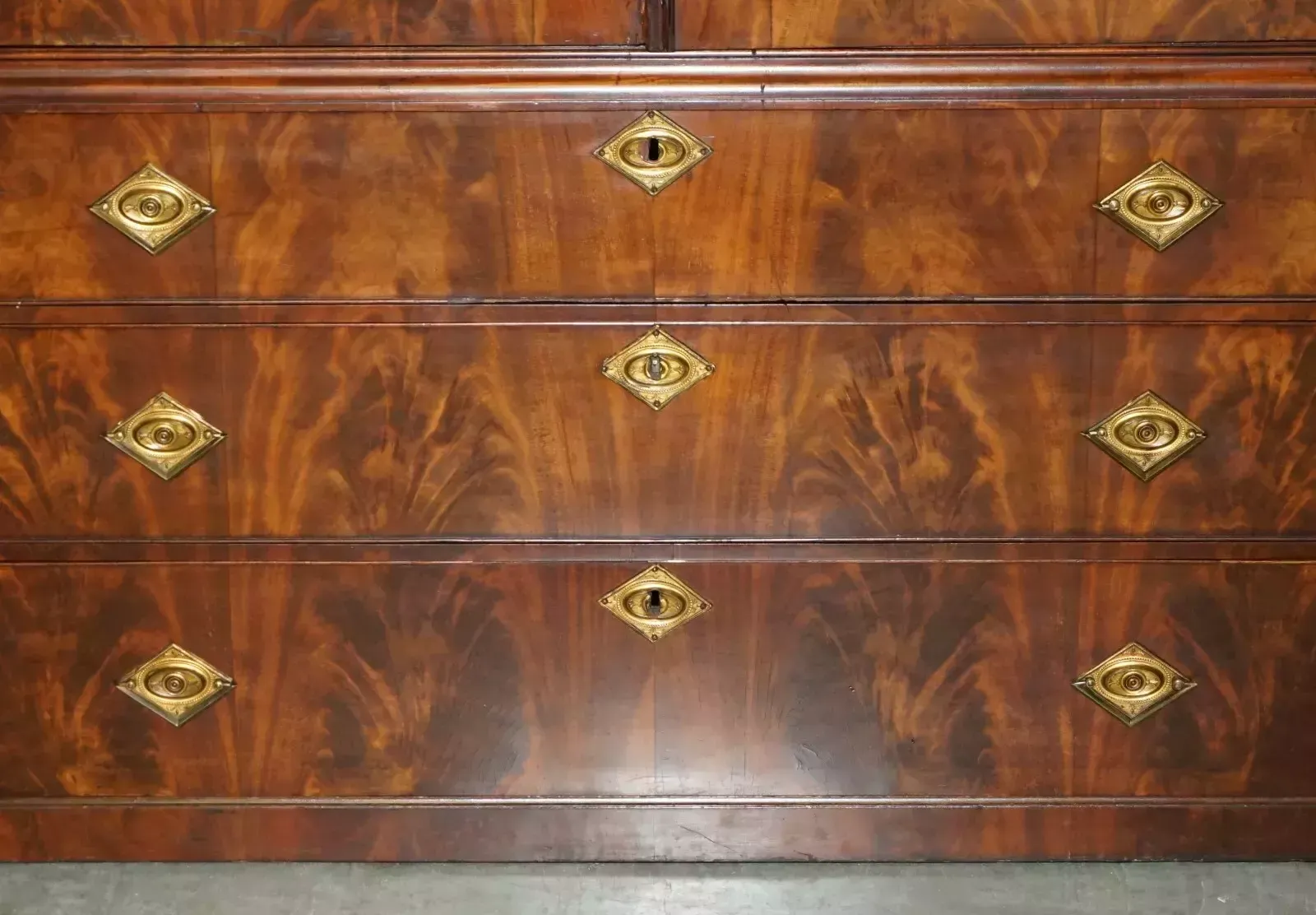 Outstanding 18th Century Antique 1760 Thomas Chippendale Wardrobe Linen Press photo 15000.0