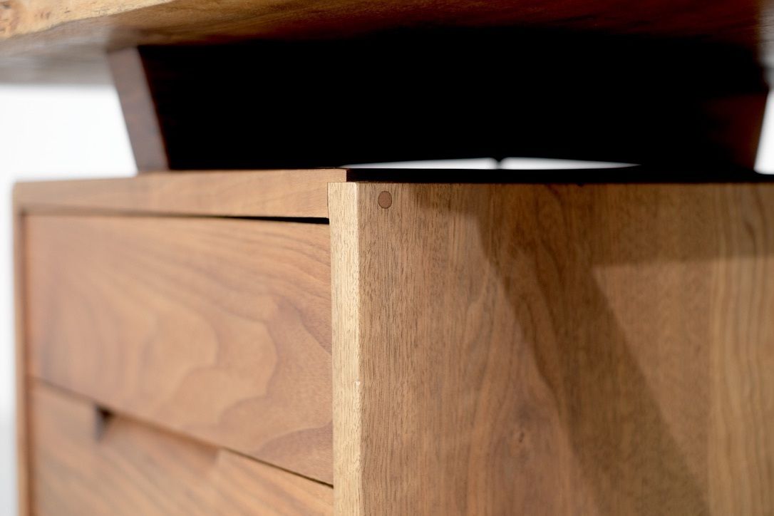 photo vintage Desk " Conoid " By George Nakashima, USA 1970s