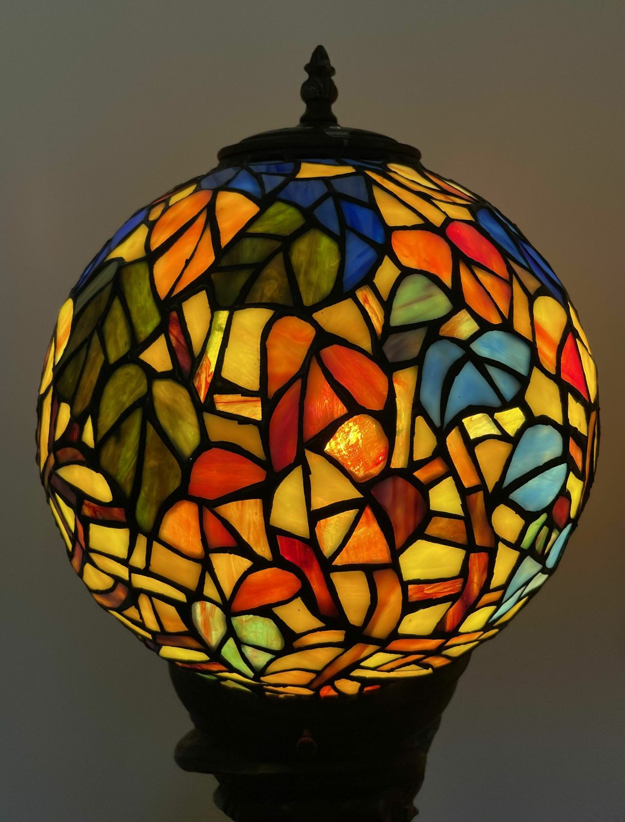 Stained Glass Art Nouveau Globe Table Lamp In Tiffany Style With Stunning Bronze Base photo for sale