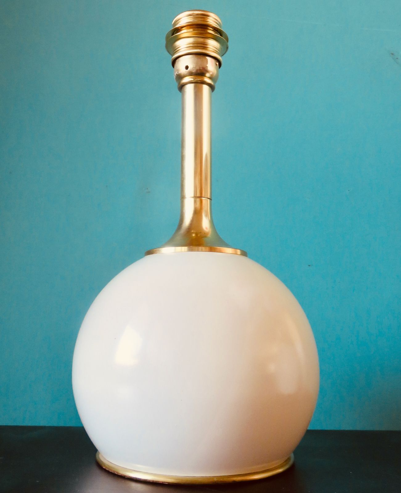 photo furniture Pair Of Bedside Lamps In Brass And Ecru Lacquered Metal. Denmark 1960