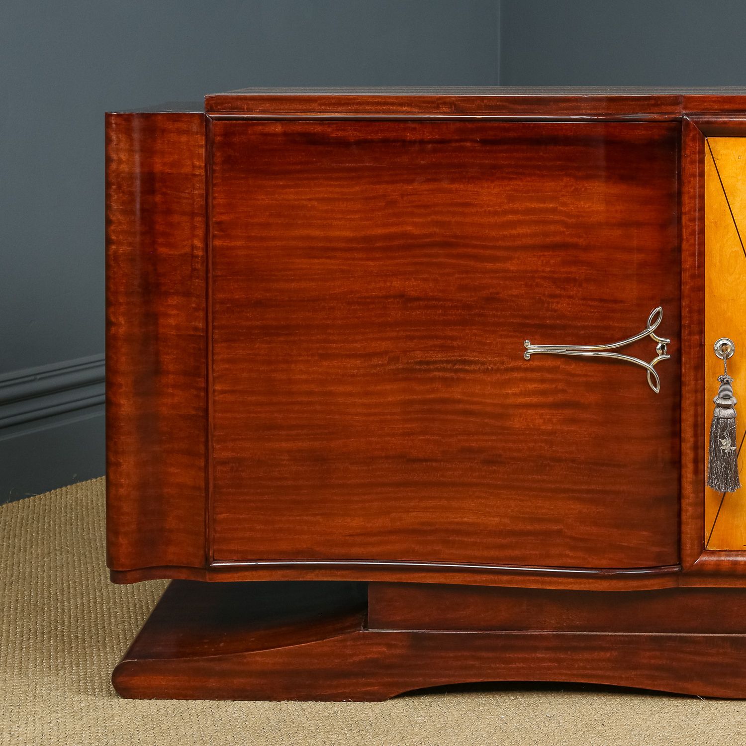 photo furniture Art Deco French Mahogany Walnut Maple Sideboard (C.1930)