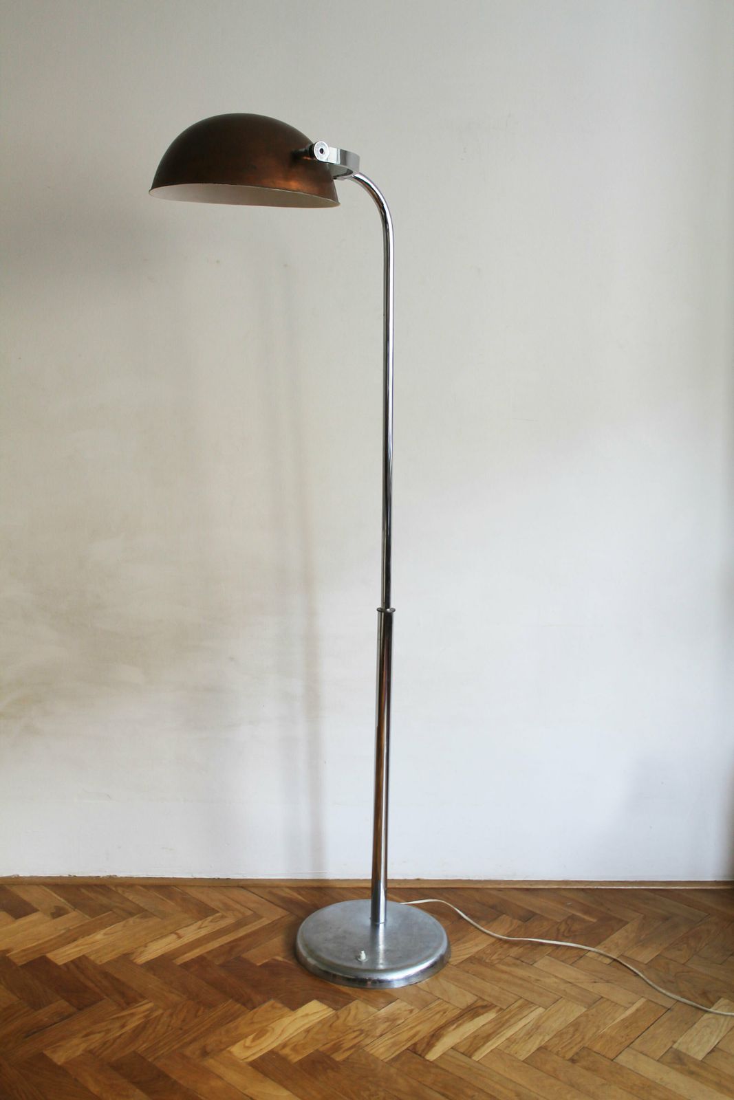 1930's Modernist Floor Lamp, 1930s photo Lighting