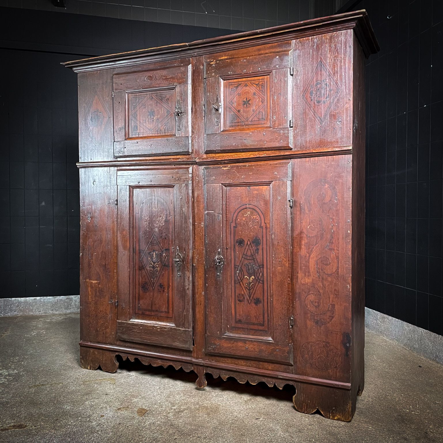 Country 18th Century Swedish Folk Art Wardrobe photo furniture
