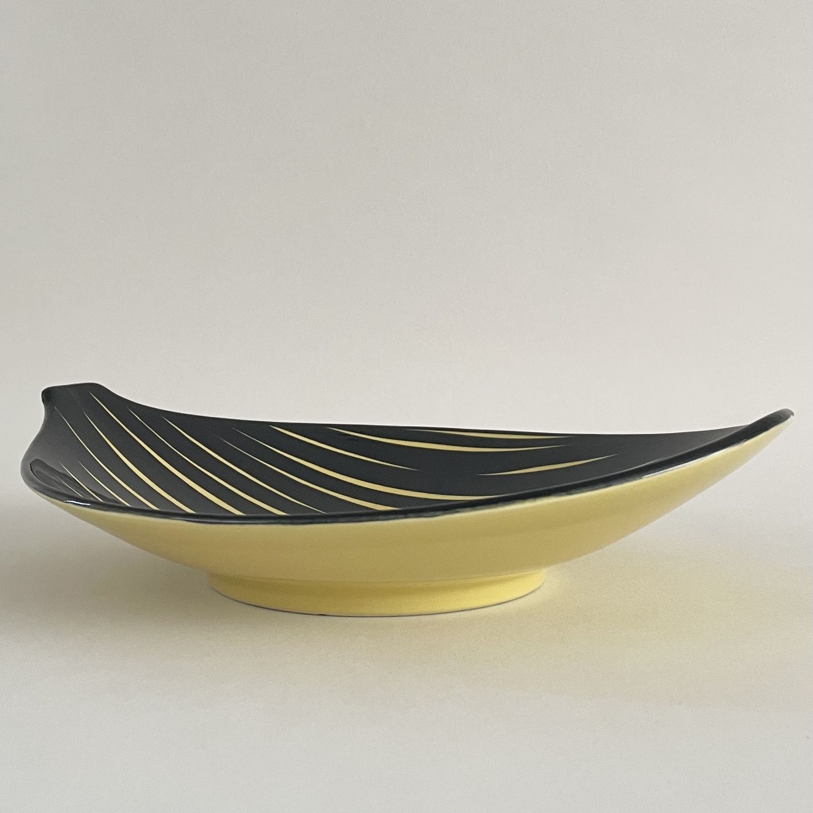 ‘Brazil’ Dish By Elfie Stadler For Shramberg Pottery / West Germany 1950s photo 50.0