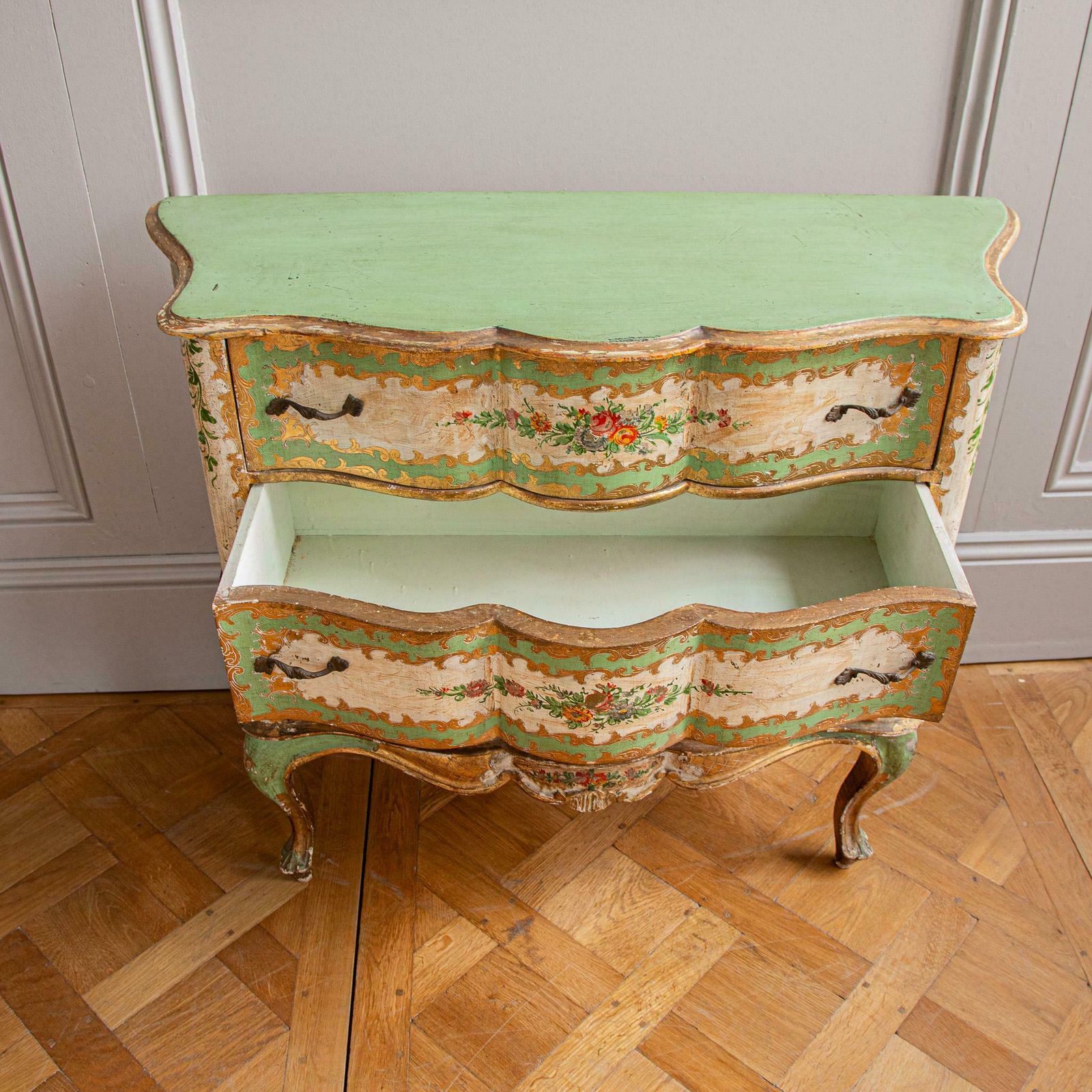 Serpentine Commode, 18th Century Style Italian Floral Painted And Gilt photo vintage