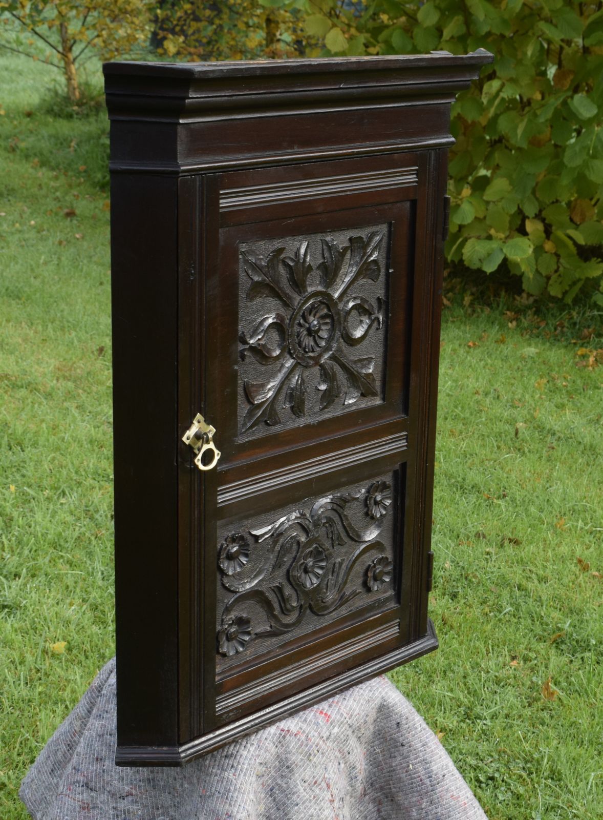 Late Victorian Pine Corner Cupboard photo 195.0
