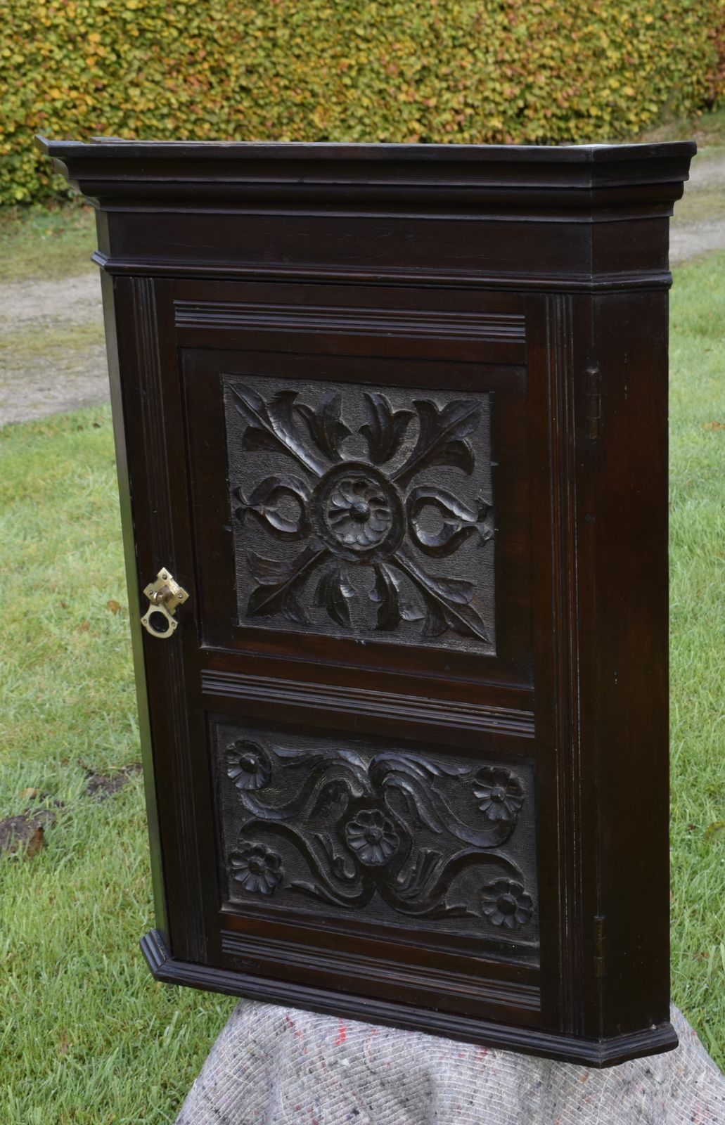 195.0 Late Victorian Pine Corner Cupboard photo
