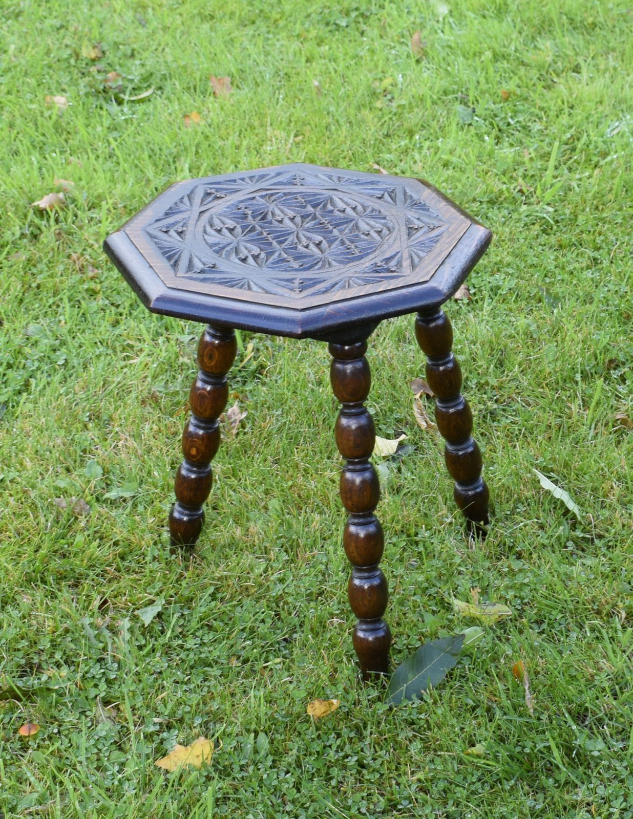 Octagonal Bobbin Turned Table, 1900s