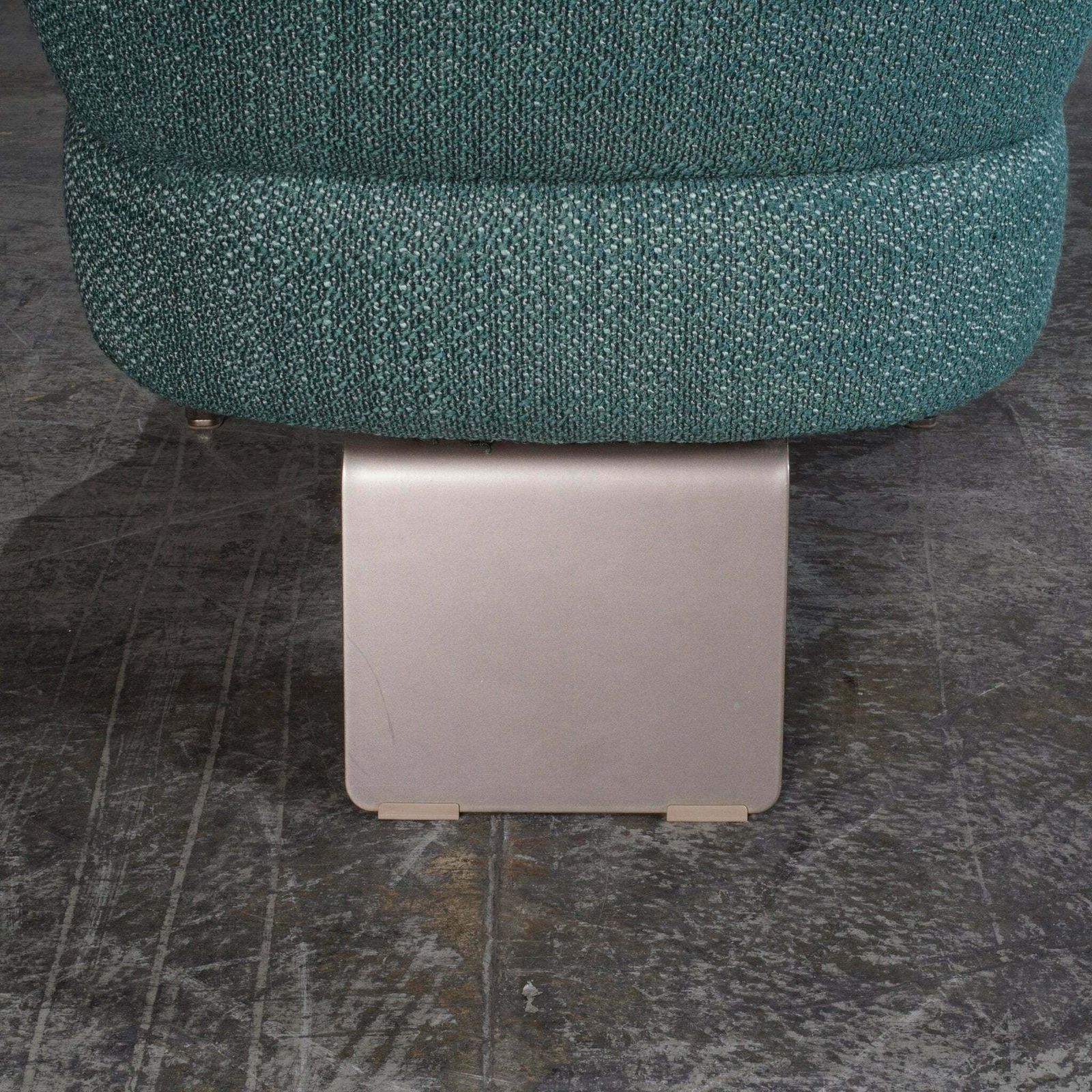 Minotti Green Aston Armchair By Rodolfo Dordoni photo vinterior