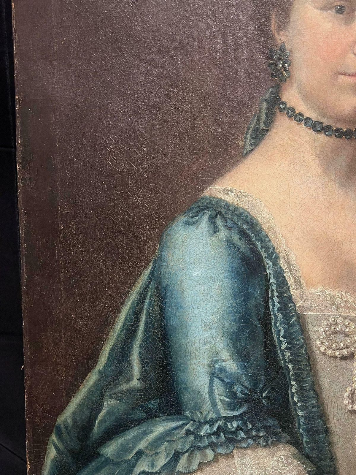 Large 18th Century English Oil Painting Portrait Of Aristocratic Lady In Blue photo vinterior