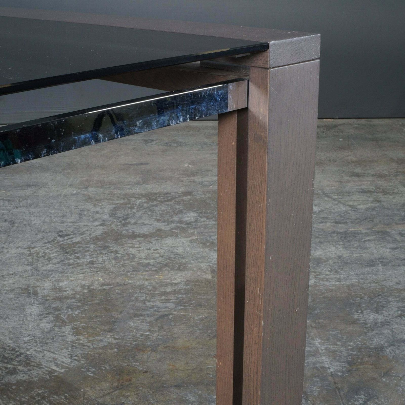 photo vinterior Roche Bobois Anthracite And Smoked Glass Box Dining Table