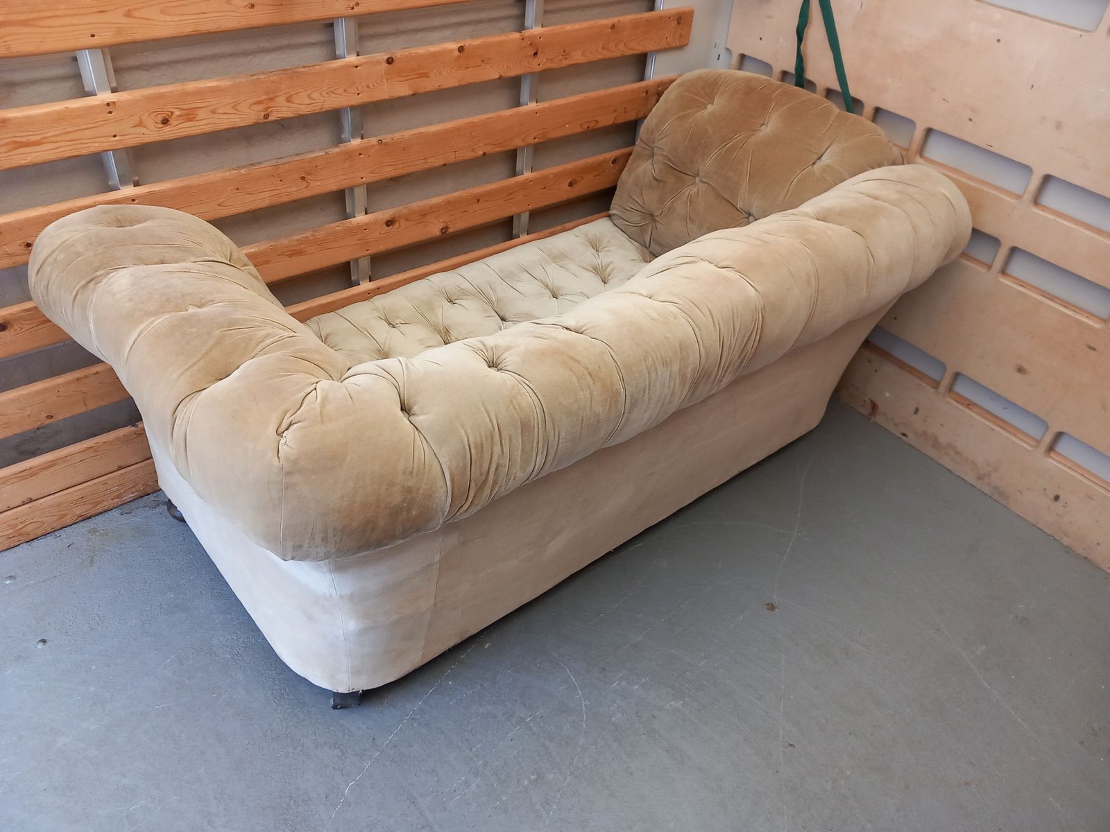 Victorian Chesterfield Sofa, 1800s