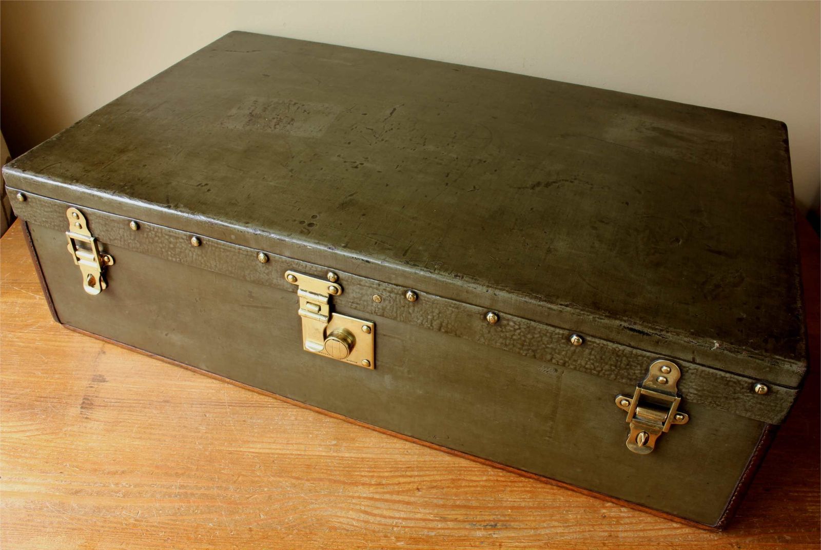Luxury Motor Car Travel Trunk. Finnigan's Motoring Luggage Case. C1920. photo for sale