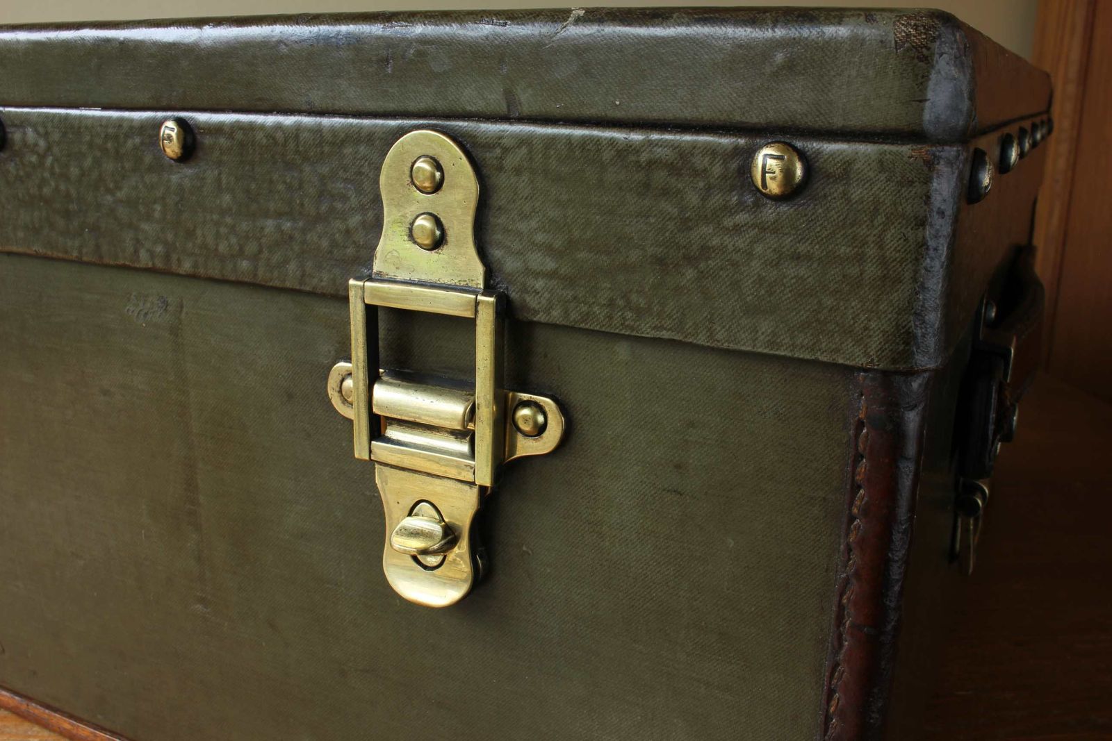 Luxury Motor Car Travel Trunk. Finnigan's Motoring Luggage Case. C1920. photo buy
