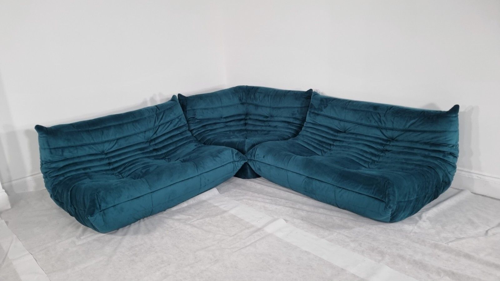 Stunning Ligne Roset Togo Suite 2x2 Seater And Corner In Green Teal Velvet
