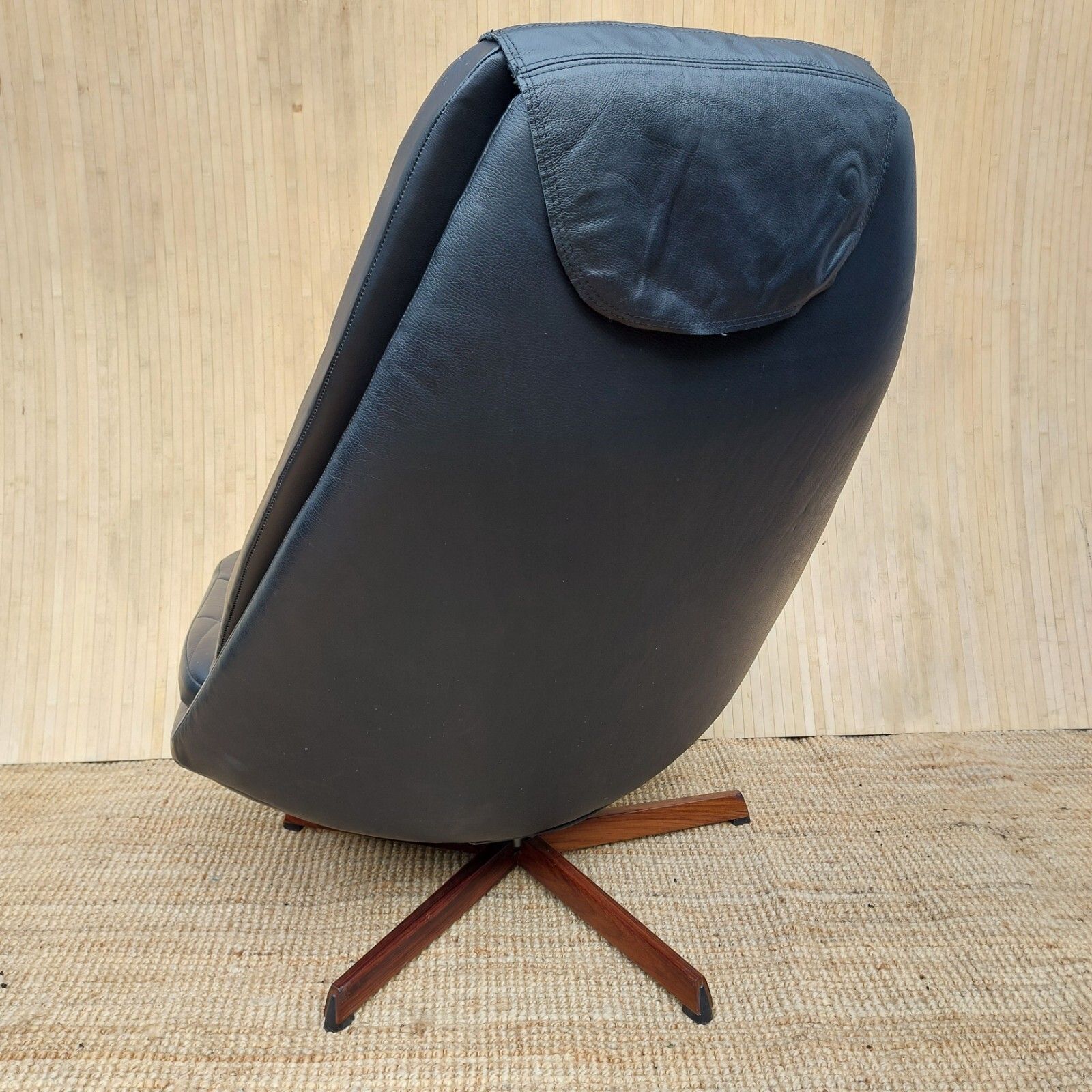 photo buy Fab Vintage 1970s Danish Madsen & Schubell Swivel Recliner Chair Black Leather