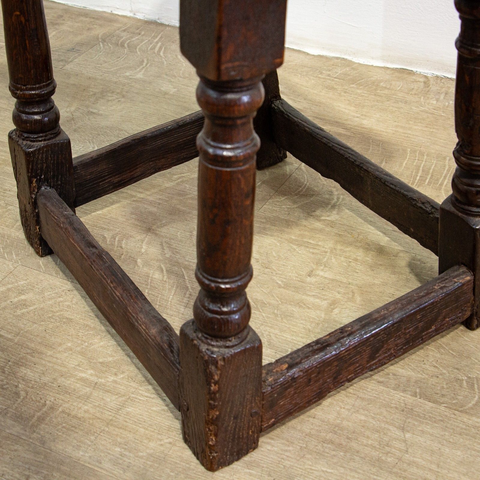 photo furniture 17th Century Oak Joint Or Coffin Stool