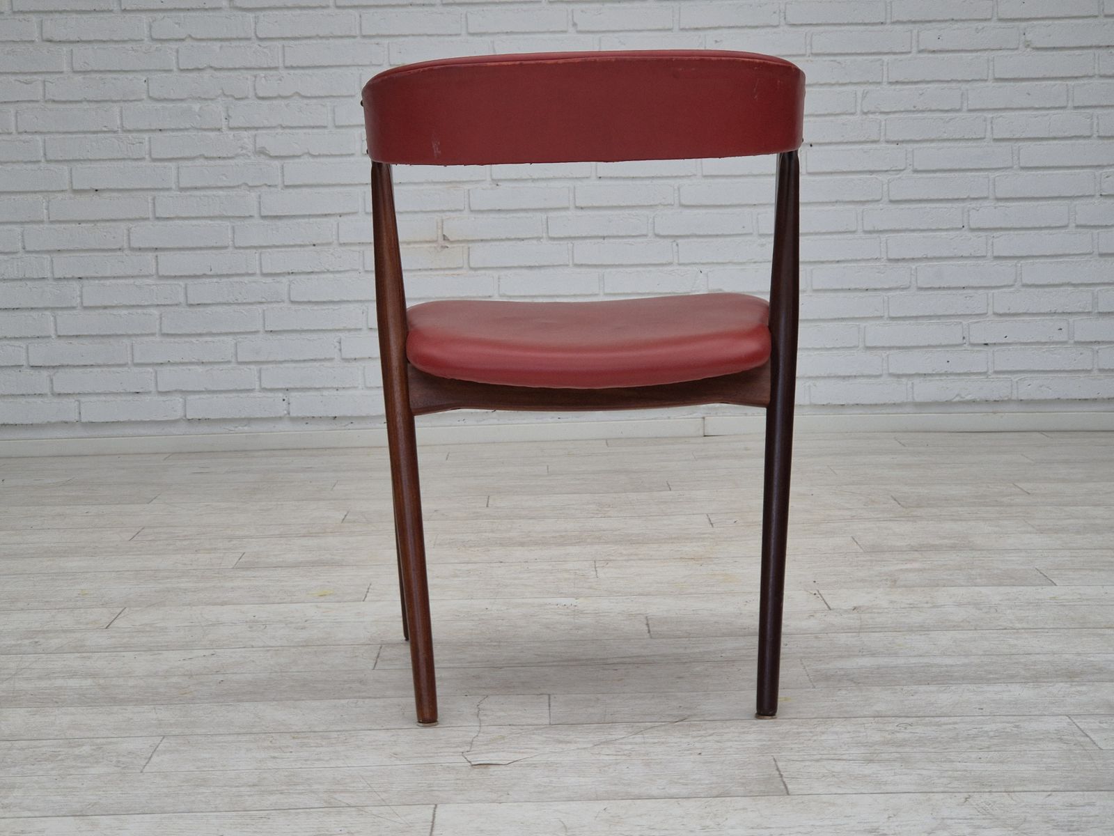 photo furniture 1960s, Danish Chair By Farstrup, Original Condition, Solid Teak Wood, Leather.