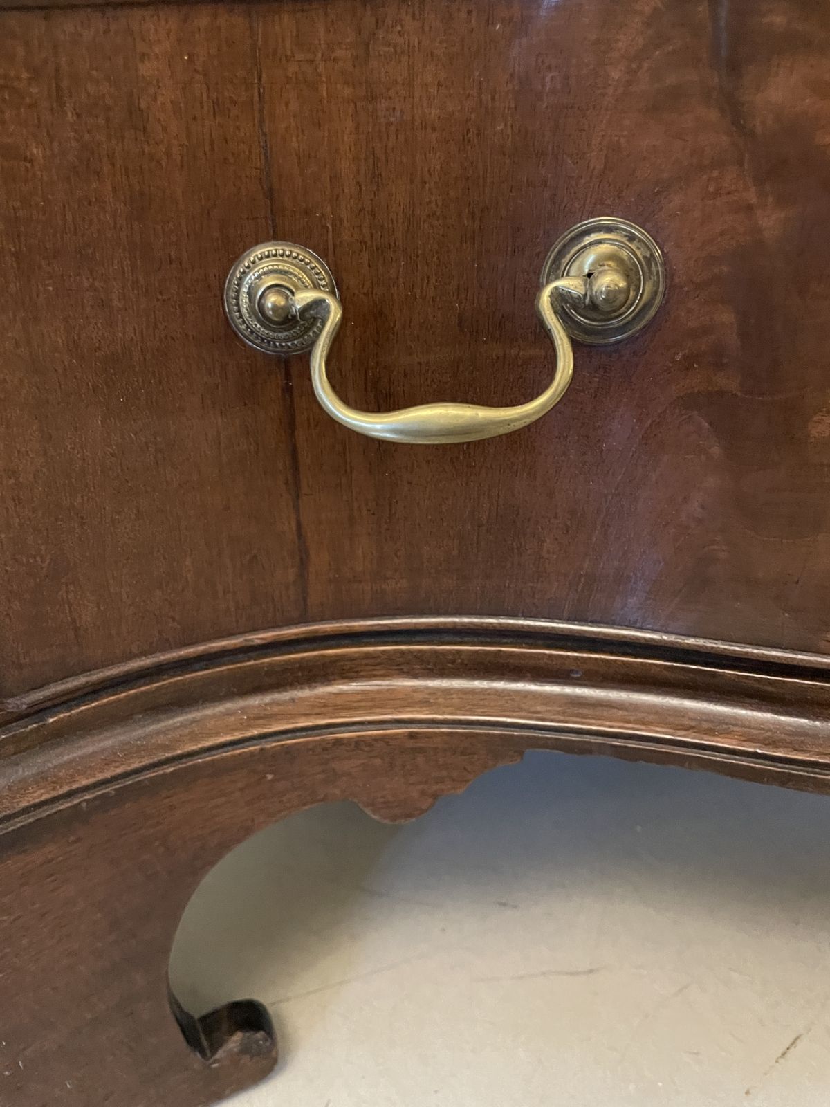 Antique Quality Figured Mahogany Serpentine Chest Of Drawers photo furniture