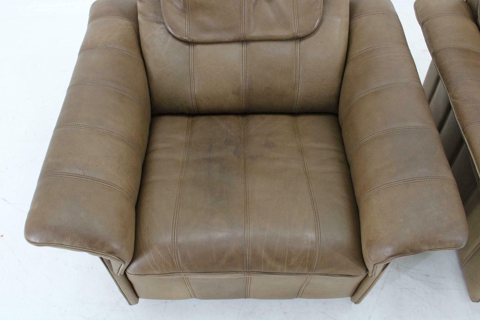 Furniture 1970s Pair Of Exclusive De Sede Buffalo Leather Armchairs, Switzerland photo