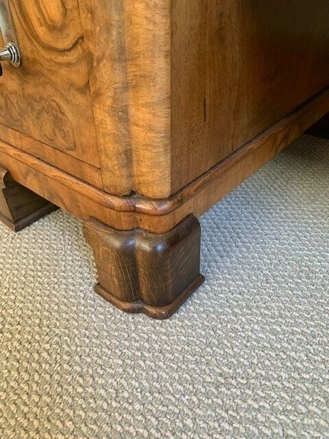 Unusual Walnut Mirrored Unit With Drawers In Excellent Condition. Suitable For A Hallway Or Dressing Room. photo vinterior