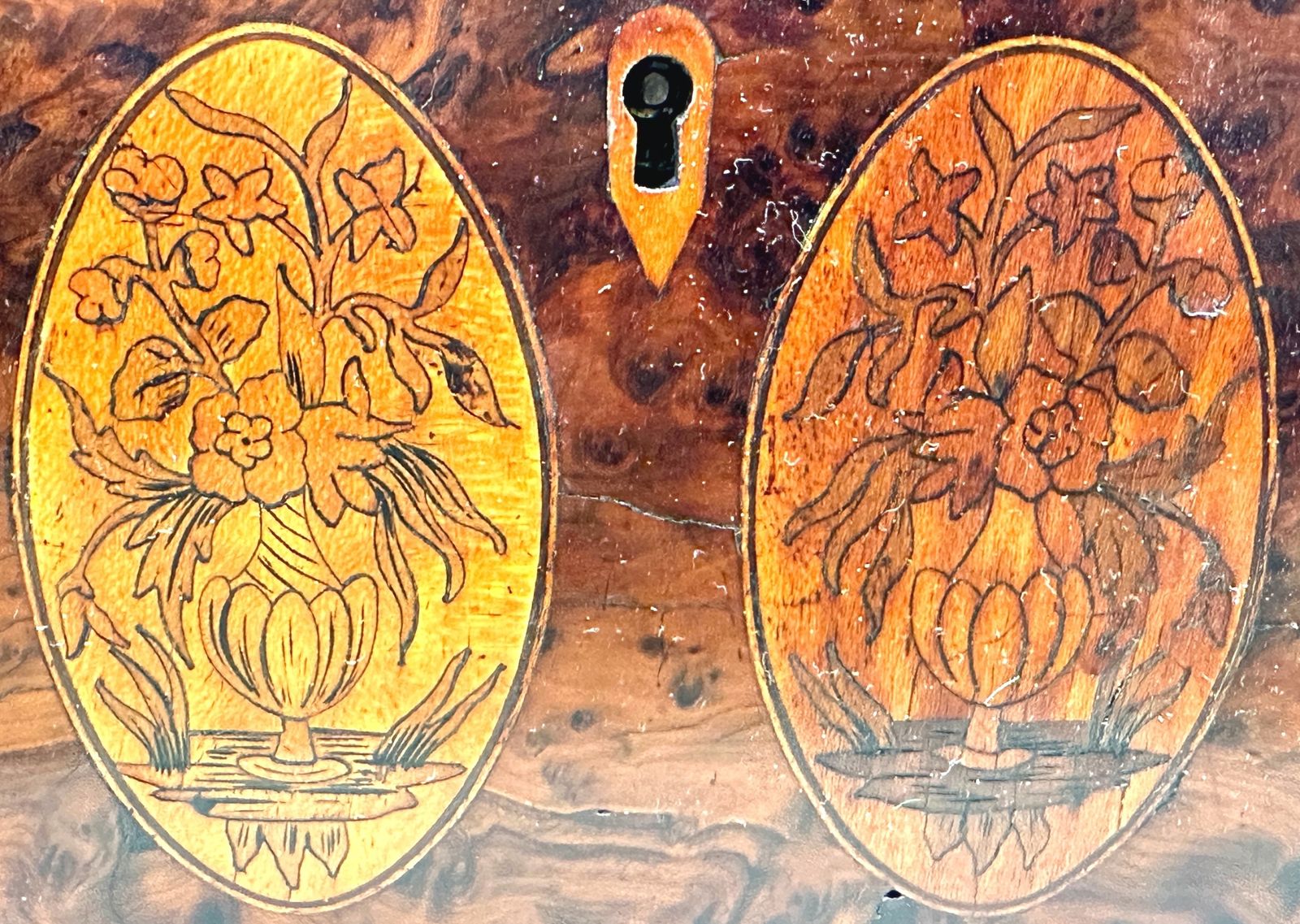 photo for sale Georgian Yew Tea Caddy With Floral Inlaid Decoration (England, Circa 1780)