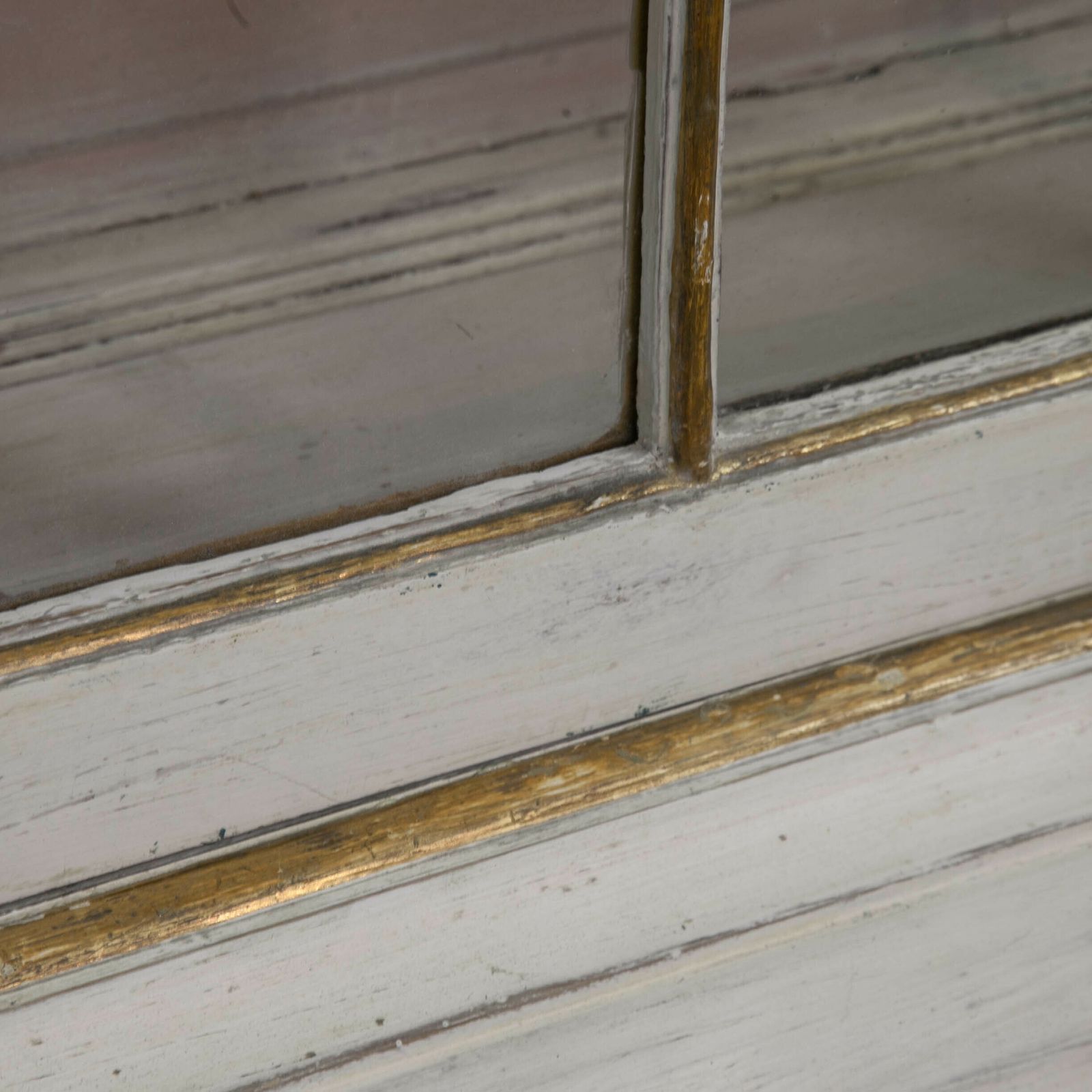 photo for sale Painted Vitrine