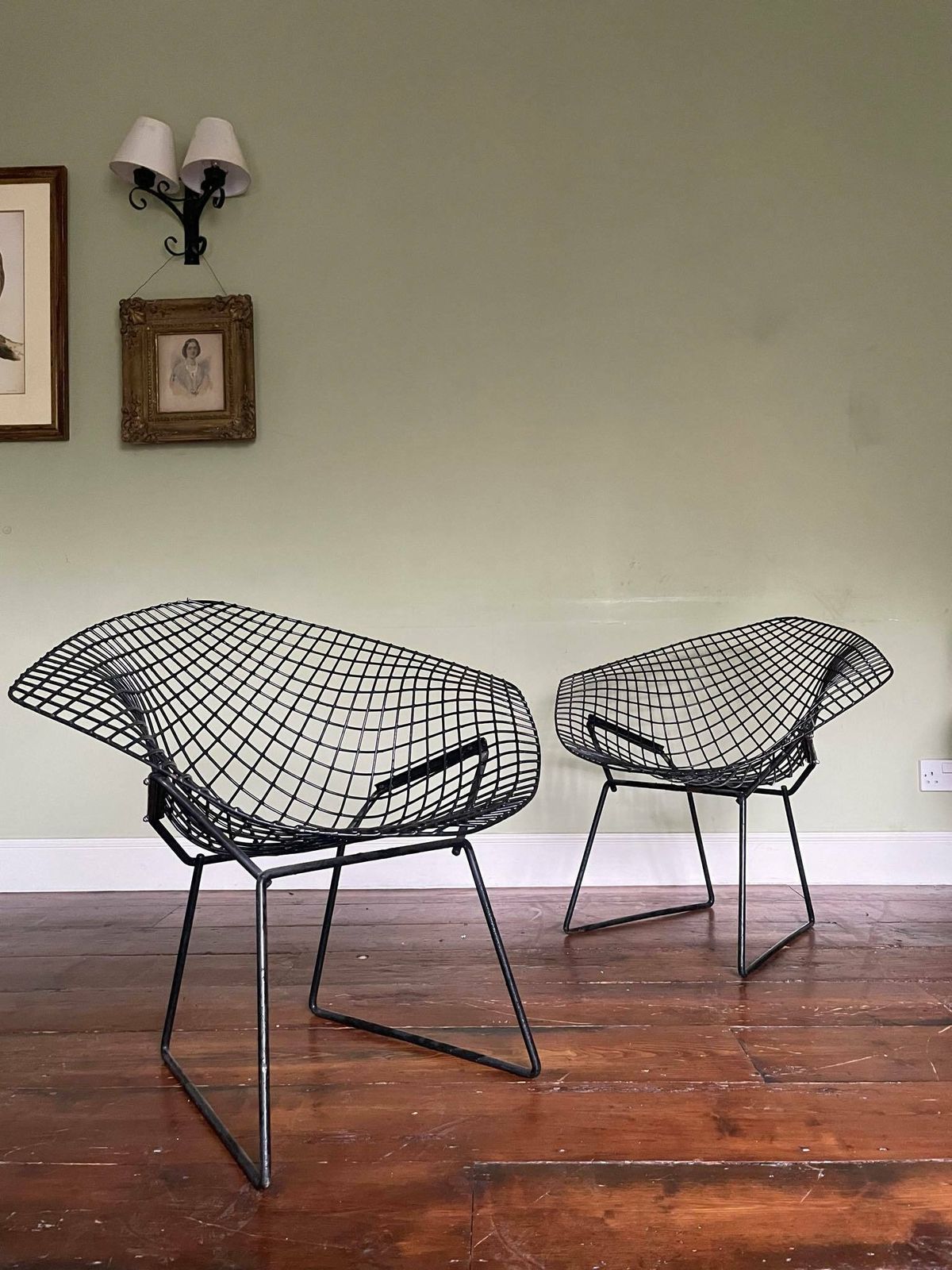 photo furniture Vintage 1970s Harry Bertoia Diamond Chairs For Knoll   8 Available