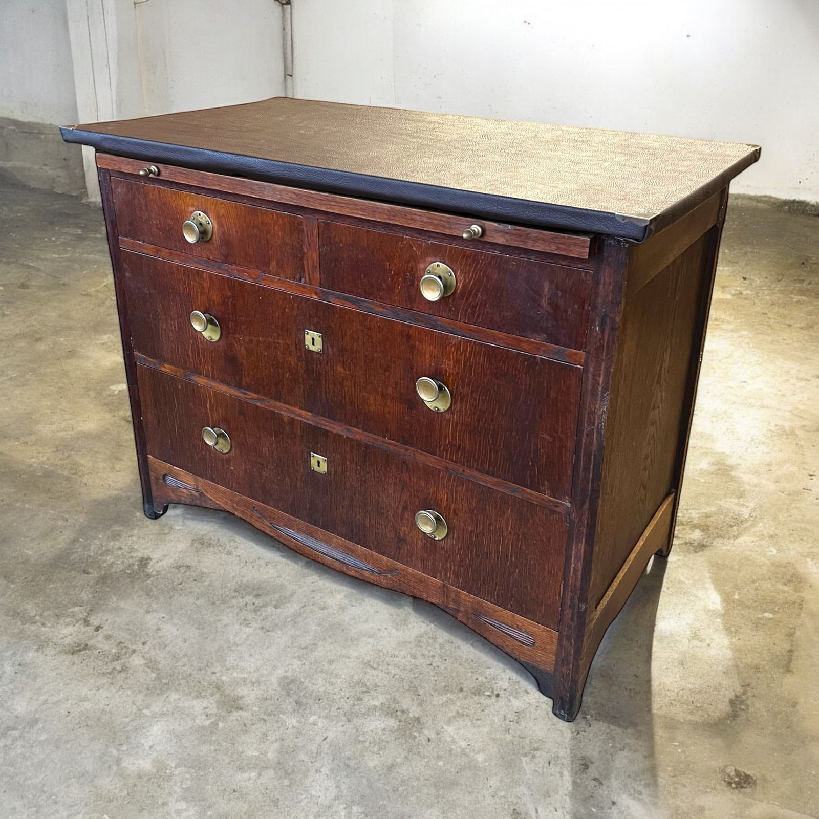 Arts And Crafts Chest Of Drawers