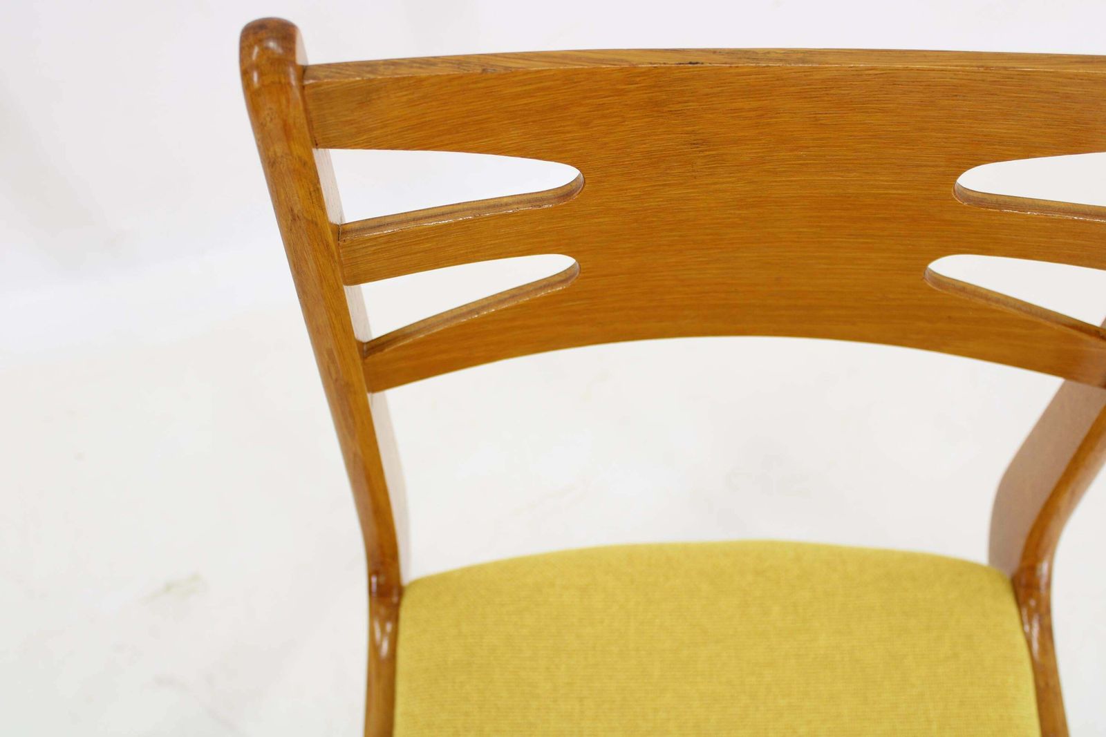 photo vinterior 1960s Set Of Four Restored Rare Dining Chairs, Czechoslovakia