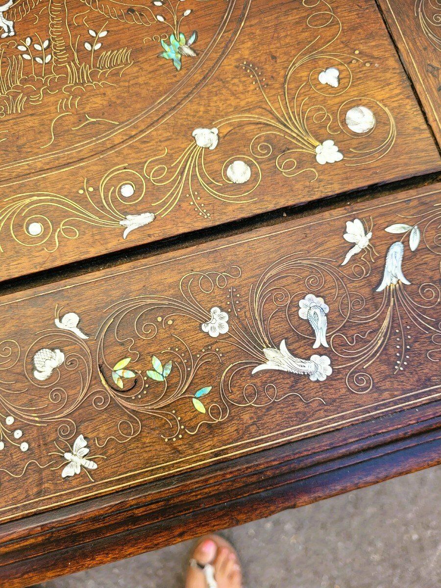 photo furniture Oak And Walnut Table With Inlays, France 19th Century