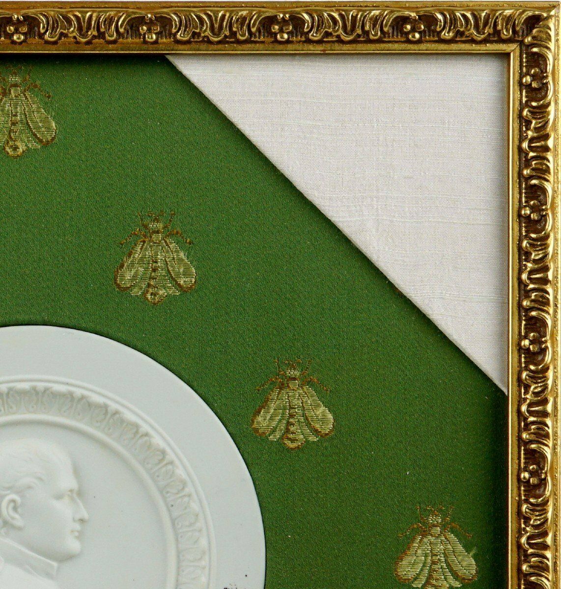 Large Medallion In Biscuit Porcelain From Paris   Napoleon 1st Emperor Of The French In Biscuit Porcelain   Ep. 19th Century photo furniture