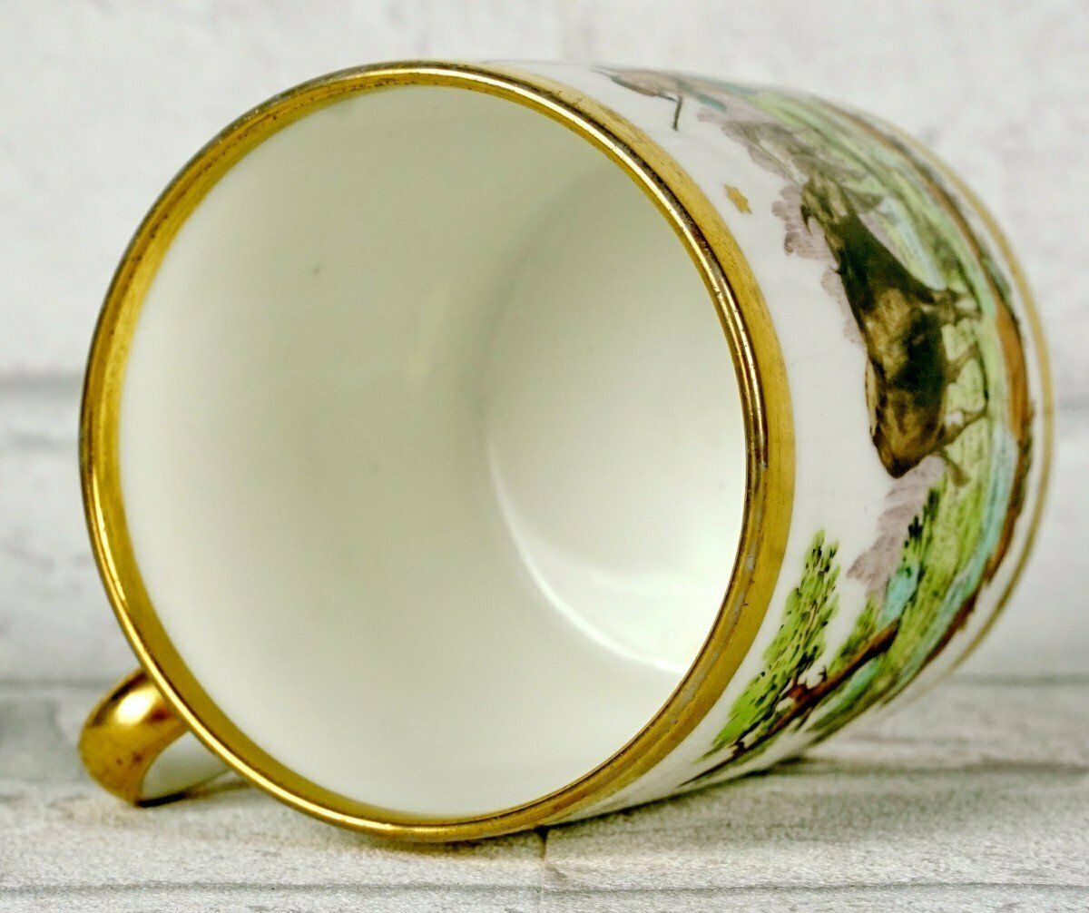 Paris Porcelain Cup And Saucer   De Nast Manufacture   18th Century photo 369.0