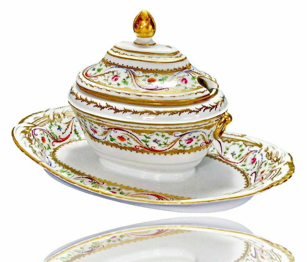 Sugar Bowl And Its Lid In Paris Porcelain   Attributed To The Manufacture Of The Duke Of Angouleme