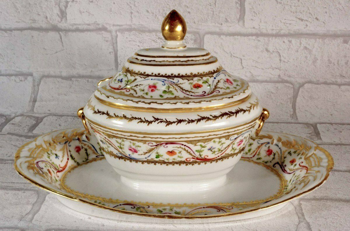 Sugar Bowl And Its Lid In Paris Porcelain   Attributed To The Manufacture Of The Duke Of Angouleme photo furniture