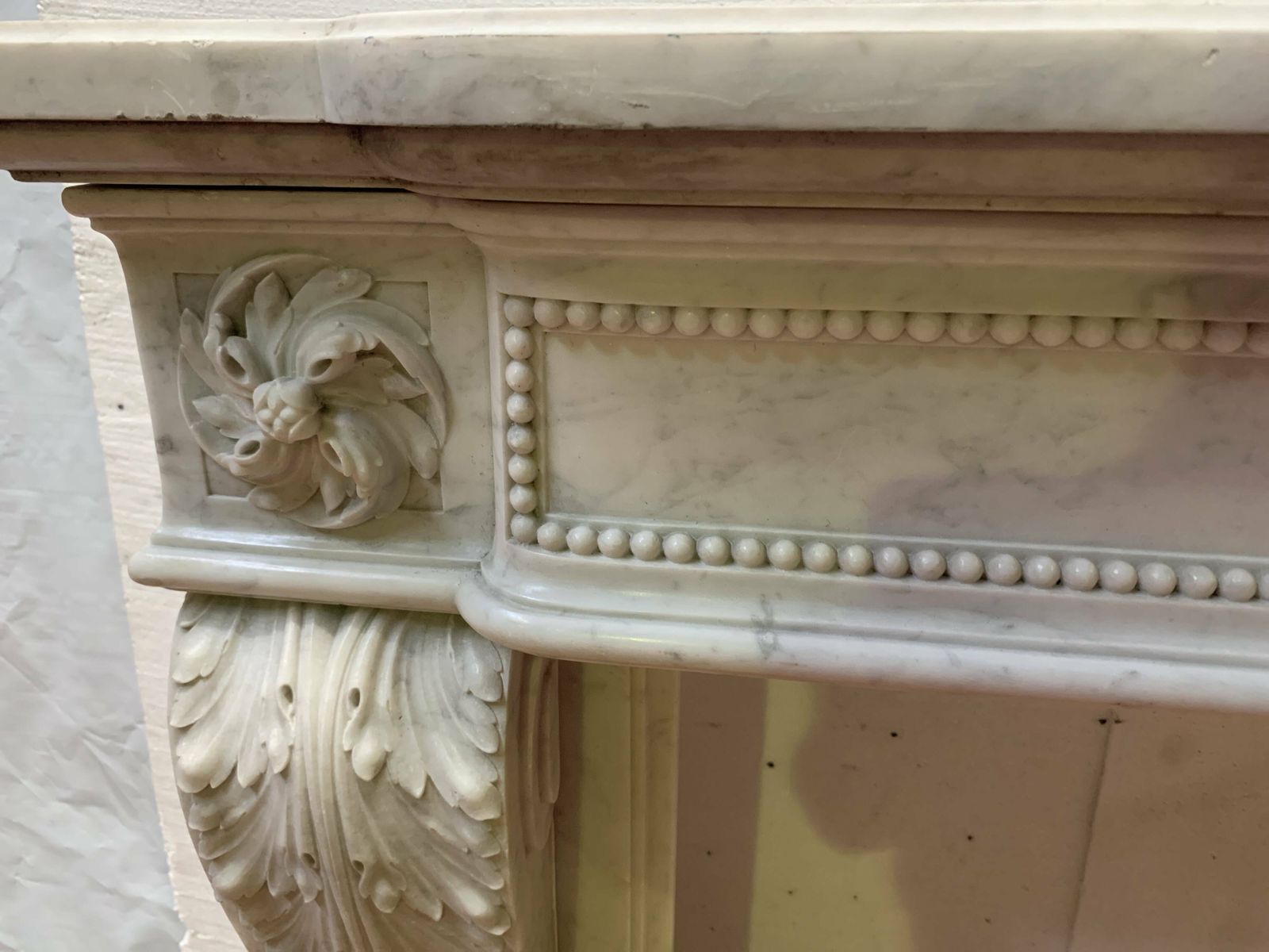 photo vinterior Louis XVI Style Fireplace In White Carrara Marble, 19th Century