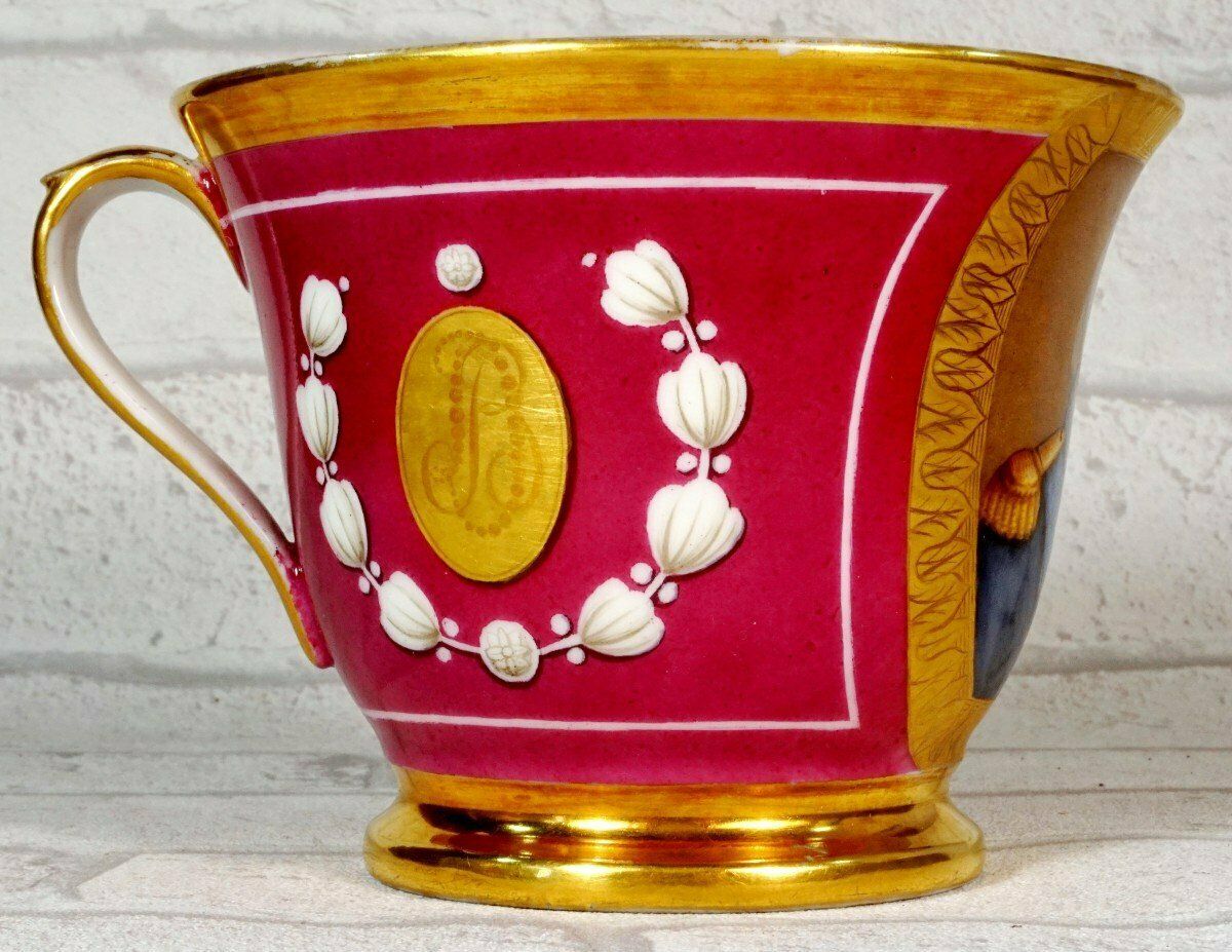 Large Chocolate Cup And Saucer In Paris Porcelain Representing King Louis XVIII photo 1089.0