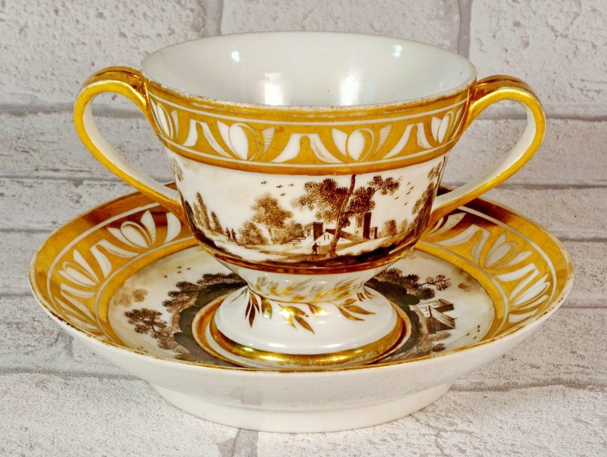 Large Chocolate Cup And Saucer In Paris Porcelain   Late 18th Century photo furniture