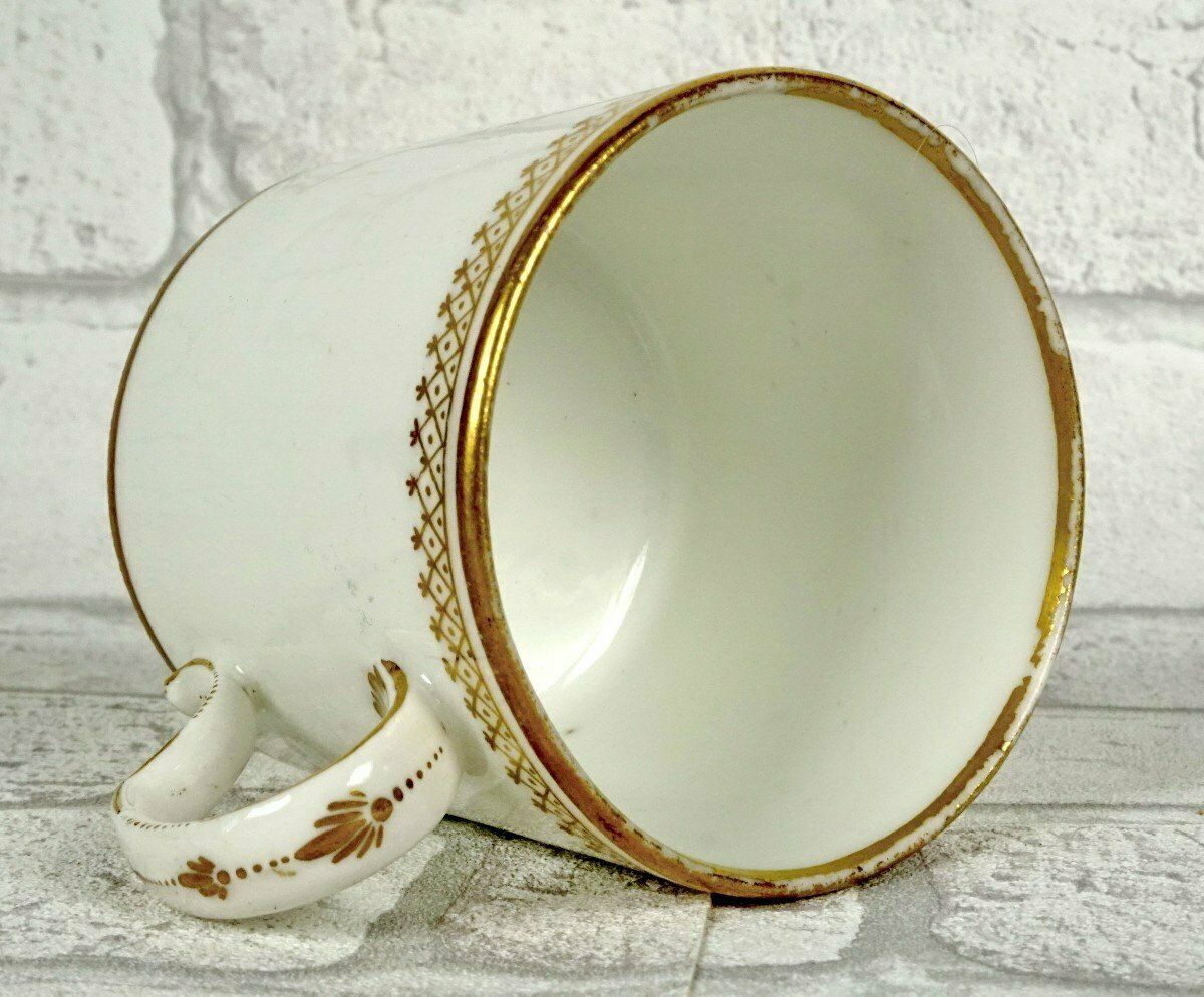 Rare Litron Cup And Saucer In Lille Porcelain   Au Dauphin Factory   18th Century photo vinterior