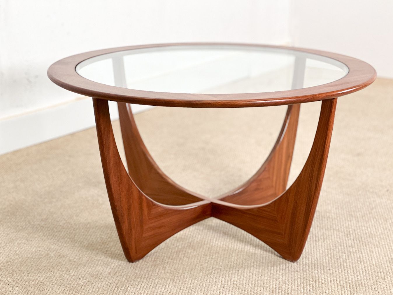 G Plan Round Coffee Table, 1960s photo Furniture