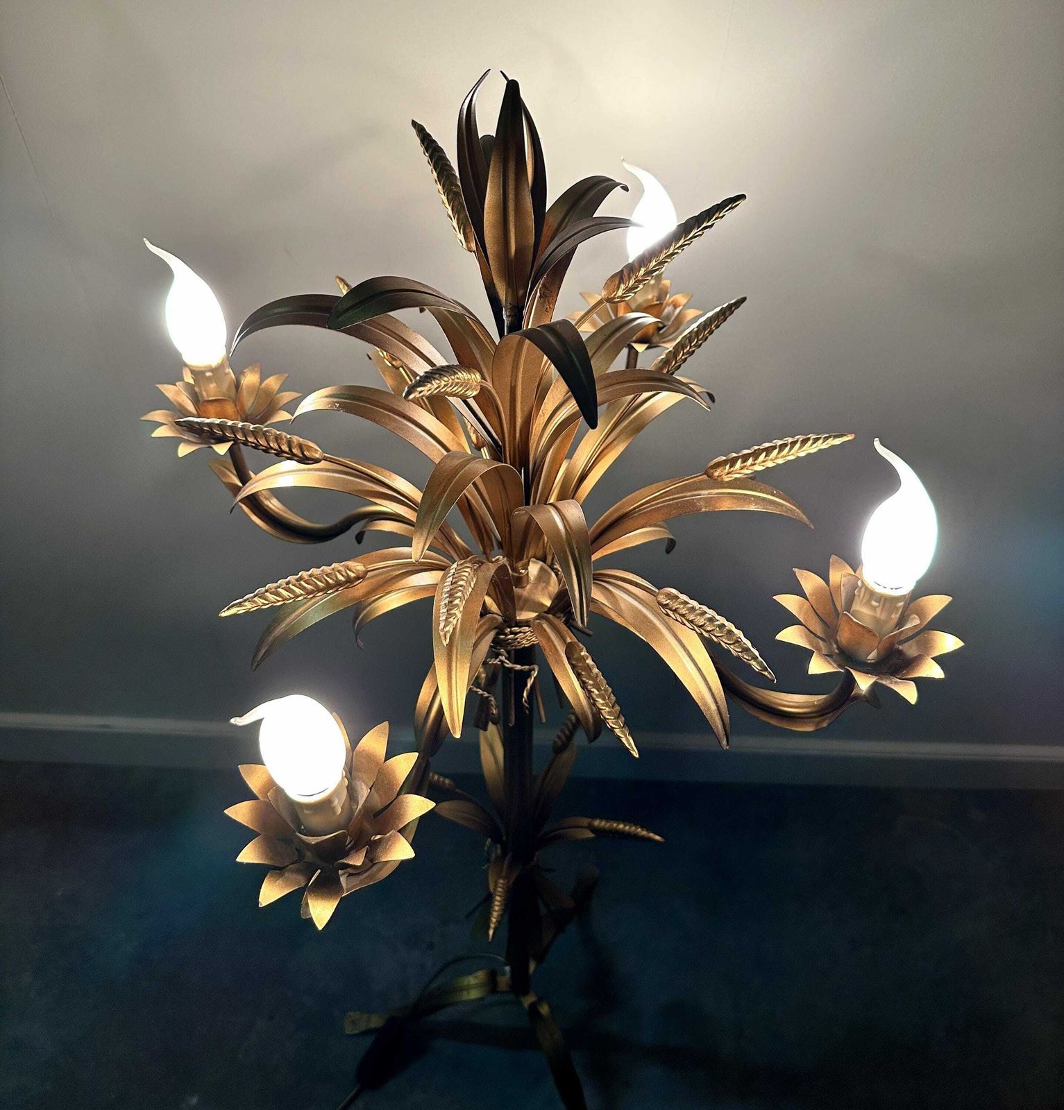 Rare Gilt Metal Sheaf Of Wheat Floor Lamp By Hans Kogl, 1970s. photo Lighting