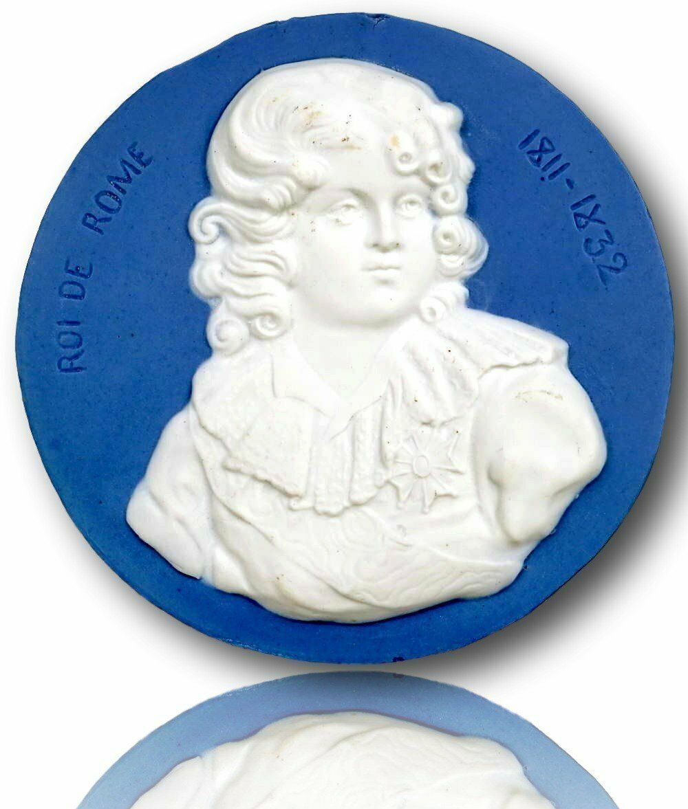 Large Medallion Representing The King Of Rome In Biscuit Porcelain   19th Century