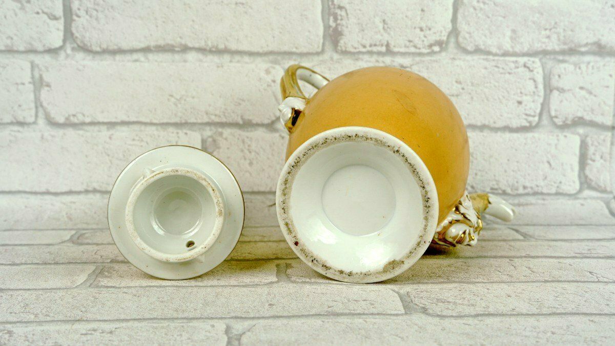 photo furniture Large Coffee Pot   Teapot In Paris Porcelain   Early 19th Century